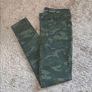 Hi-Rise Camo Jegging